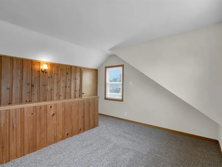 1049 Staub Ct NE — Photo 18