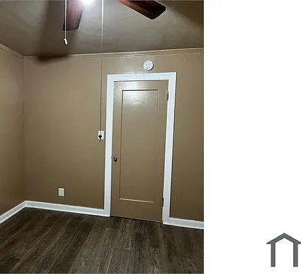403 E Flora St — Photo 8