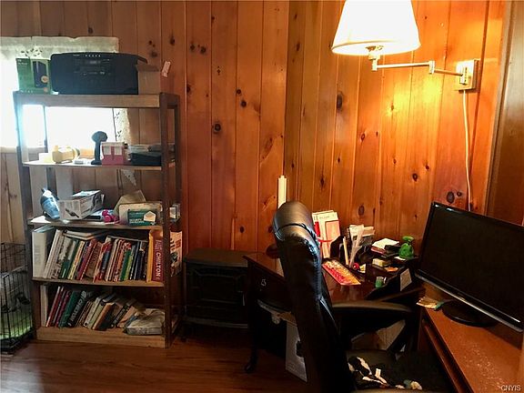 4th image of 20 Cotty Dr