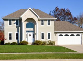 718 Vanguard Way, Green Bay, WI 54313