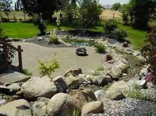 100 Centerlane Dr, Burbank, WA 99323