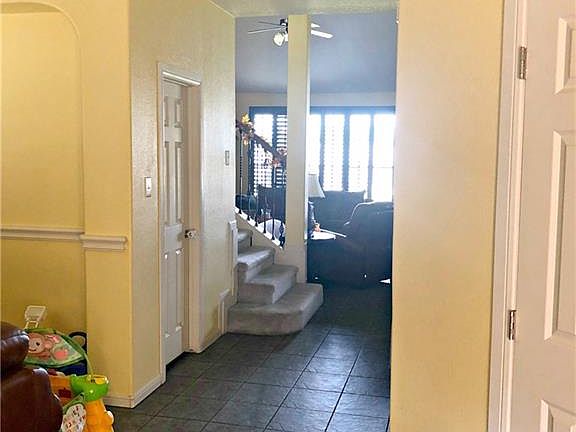 4th image of 3804 Violet Ave