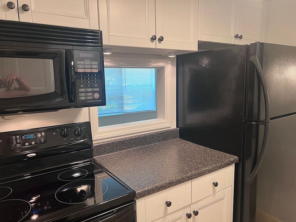 kitchen with newer appliances