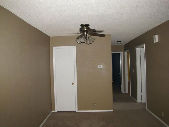 3rd image of 2037 Hidden Lk