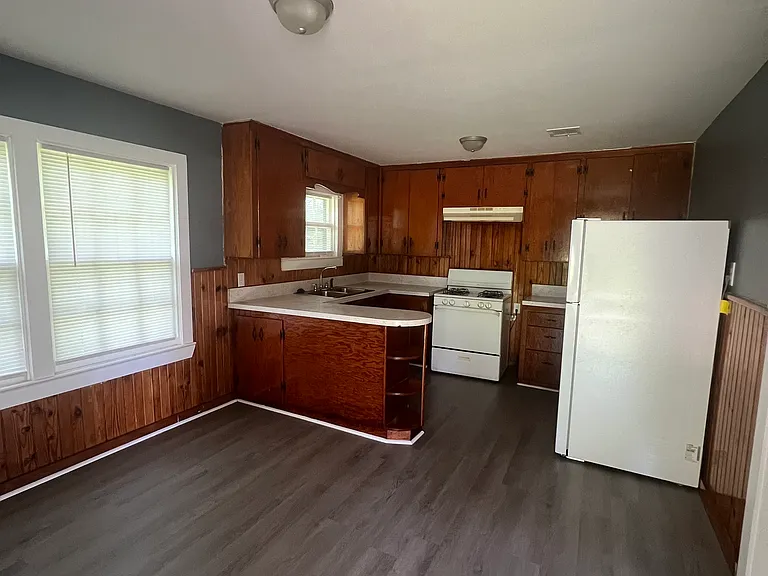 303 W Line Ave — Photo 3