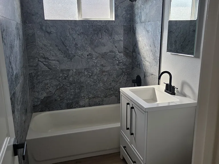 285 Costa Mesa St — Photo 4