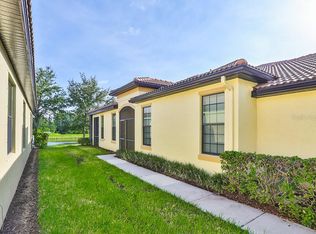5616 Sunset Falls Dr, Apollo Beach, FL 33572