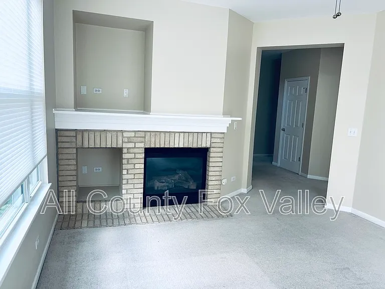 1844 Crenshaw Cir — Photo 20