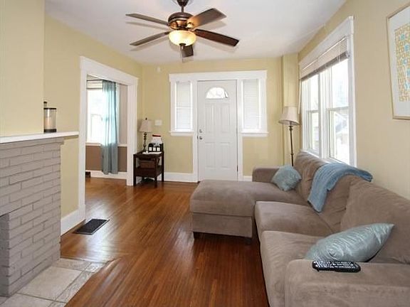 Living room 2