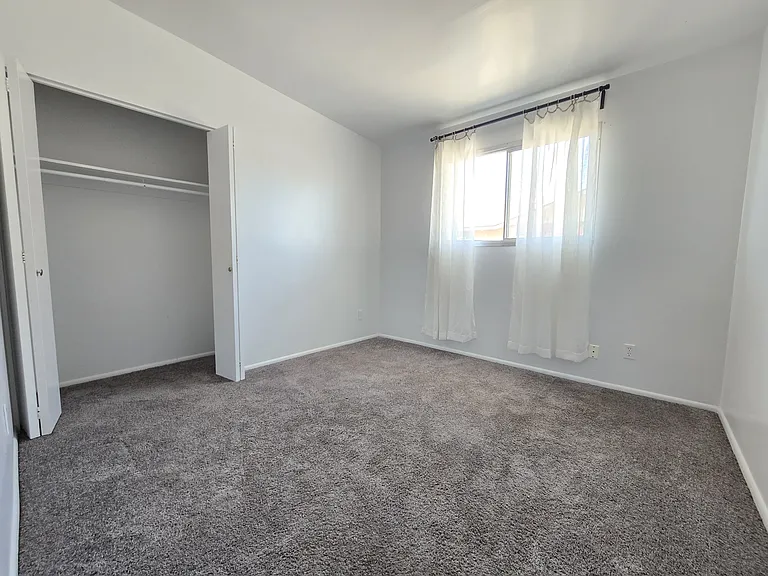 2723 S Los Feliz Dr — Photo 11