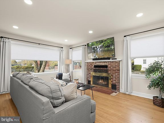 3rd image of 1155 Tyler Ave