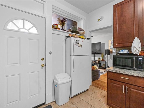 2nd image of 448 W Arlington Pl #3