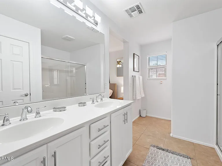2652 N 73rd Gln — Photo 19