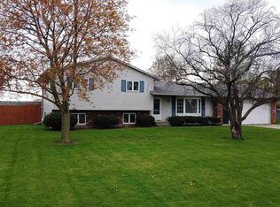 1047 W Borton Rd, Essexville, MI