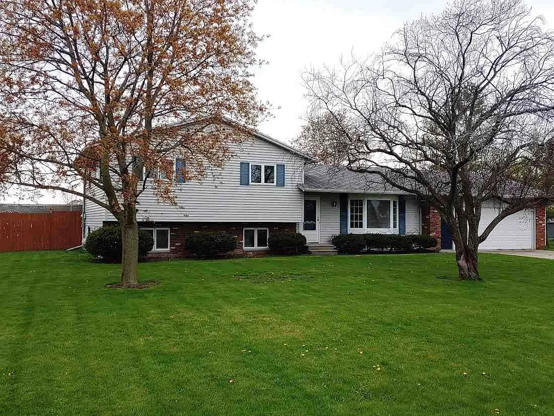 1047 W Borton Rd photo 1