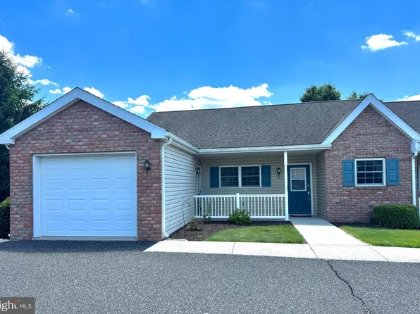 26 Luwig Ln, Pottstown, PA 19464