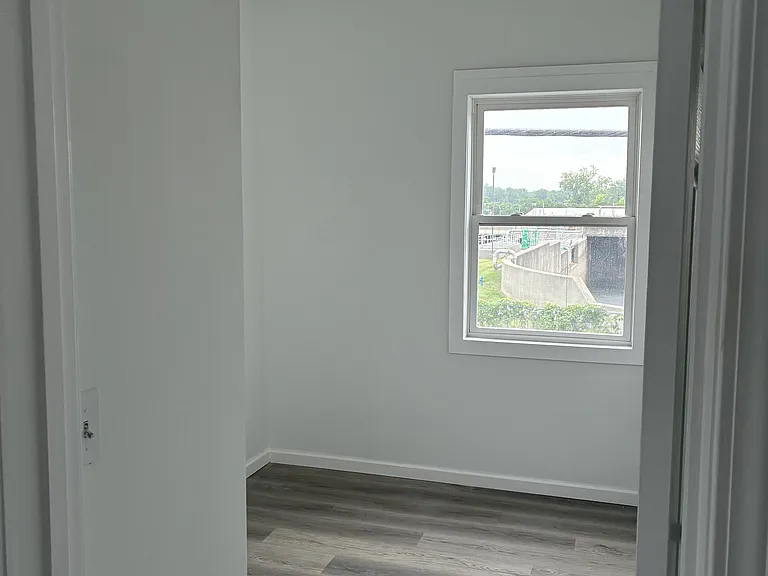 914 W Main St #1 — Photo 14