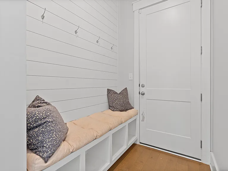 270 Farmhouse Dr — Photo 13