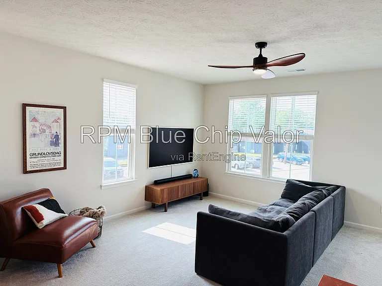 14 Wentworth Ln — Photo 11
