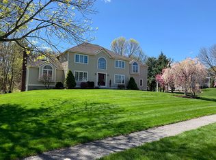 24 Honeysuckle Rd, Westford, MA 01886