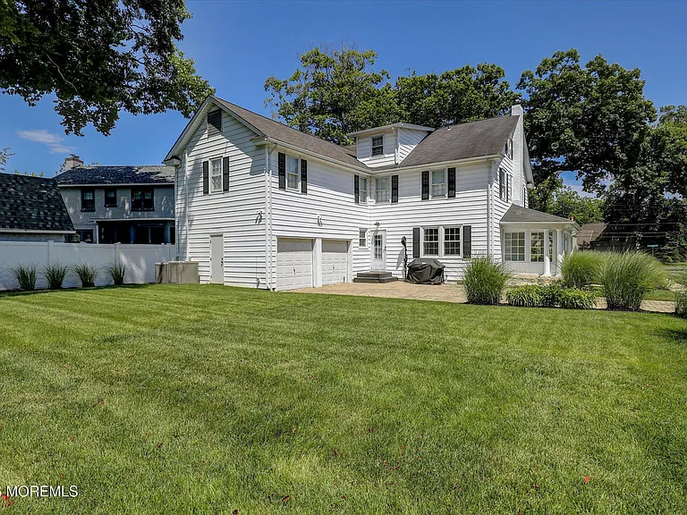 570 N Edgemere Dr #A — Photo 37
