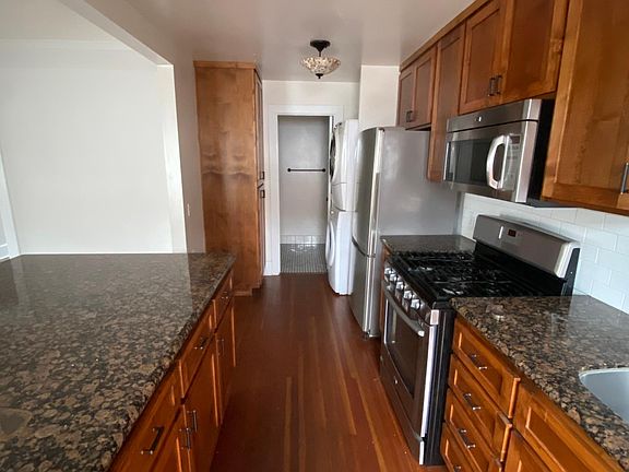 4th image of 3403 Boundary St