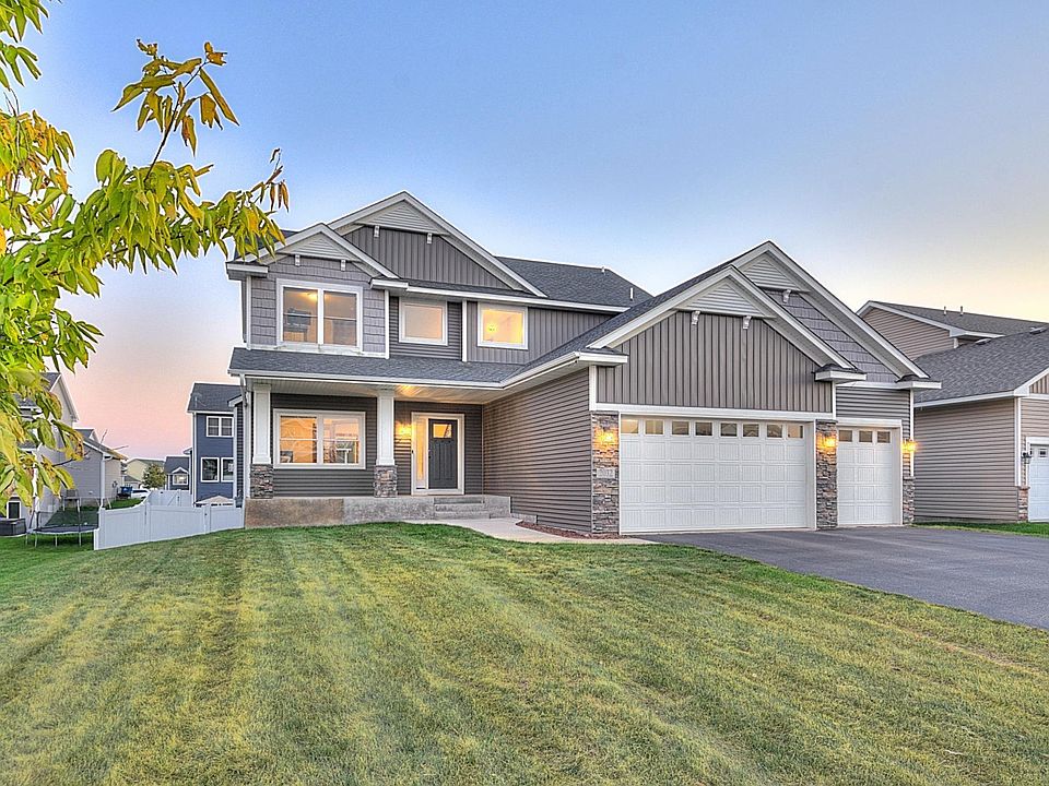 1st image of 2032 Red Oak Ln