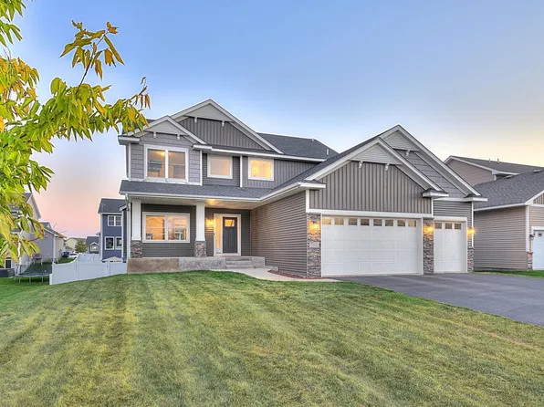 2032 Red Oak Ln, Lino Lakes, MN 55038