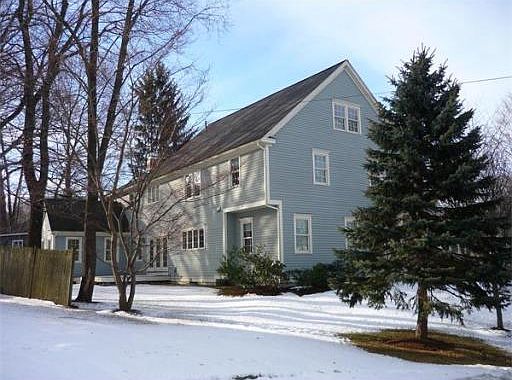 2nd image of 8 Woodlawn Ave