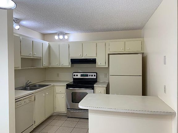 4th image of 2688 Ida Way #13A