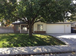 10303 Atakapa Ave, Bakersfield, CA 93312