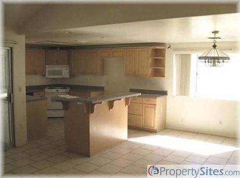 4th image of 2336 W Le Marche Ave