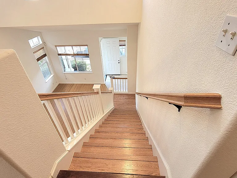 925 Gates St — Photo 19