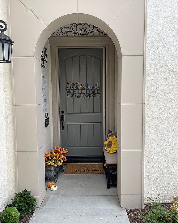 2nd image of 4636 Luna Ct