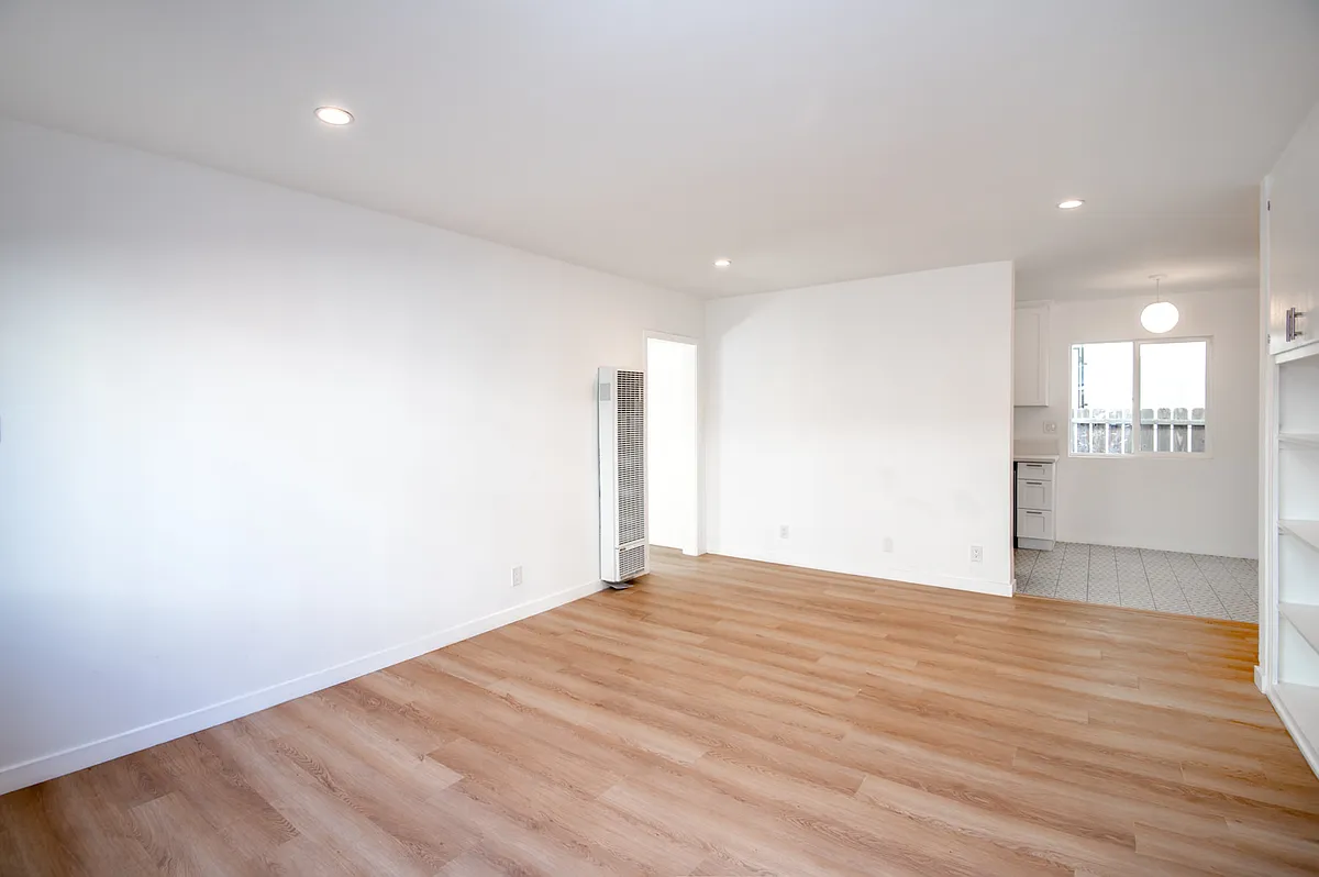 Building Photo - 2755 S Redondo Blvd