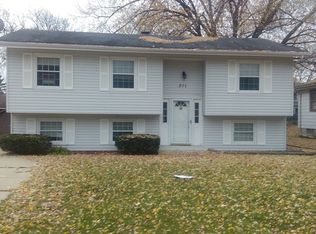 211 John Ave, McHenry, IL 60050