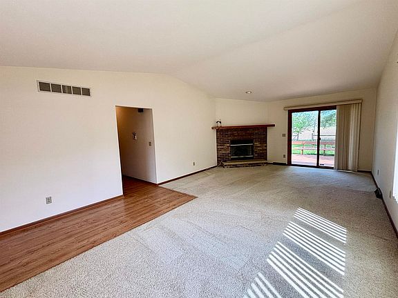 5th image of 733 Kelsey Ct