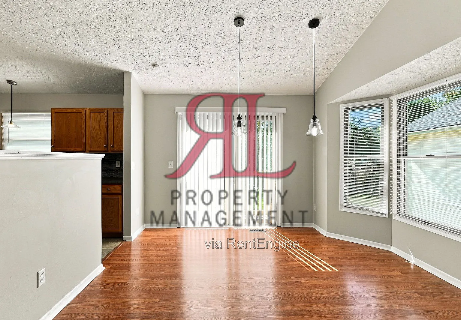 2 bed, 2.0 bath, 1472 sqft, $2,099 — Photo 4