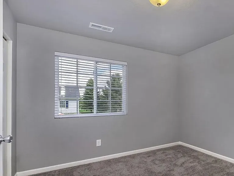 1010 W Villas Dr — Photo 17