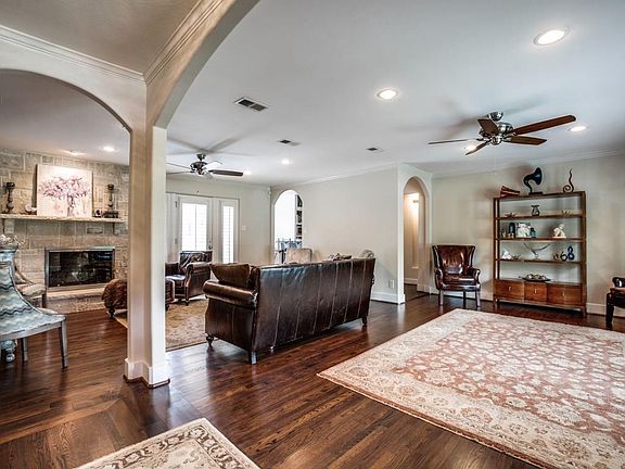3rd image of 4732 Nashwood Ln