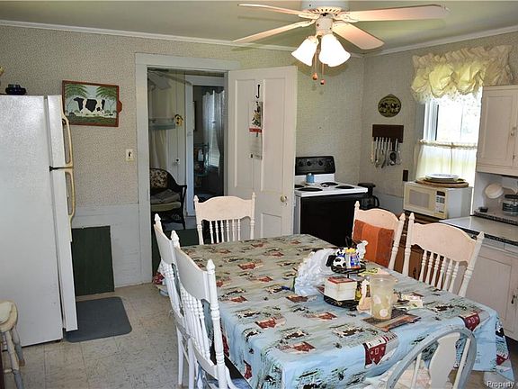5th image of 60 Millstone Ln