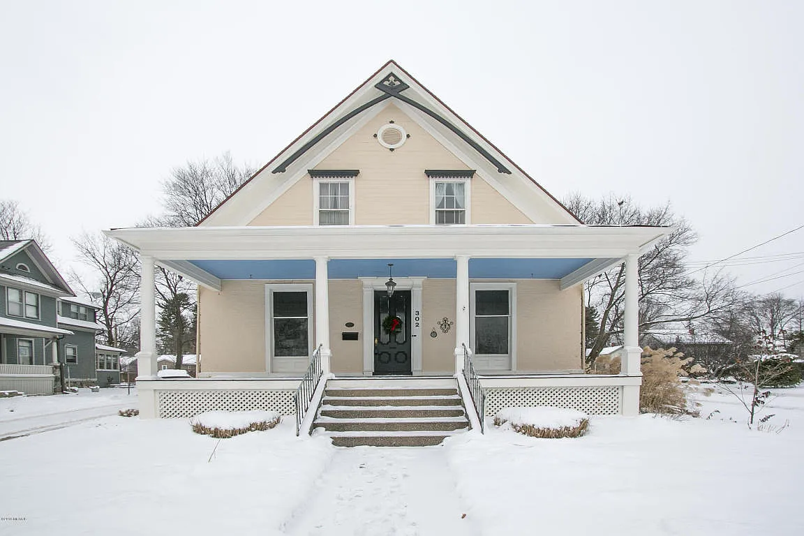 302 W Mansion St photo 1
