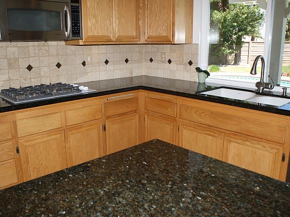 4th image of 6010 Hyde Park Dr