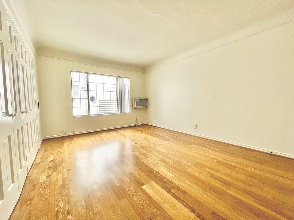 1st image of 723 S Mansfield Ave #206A