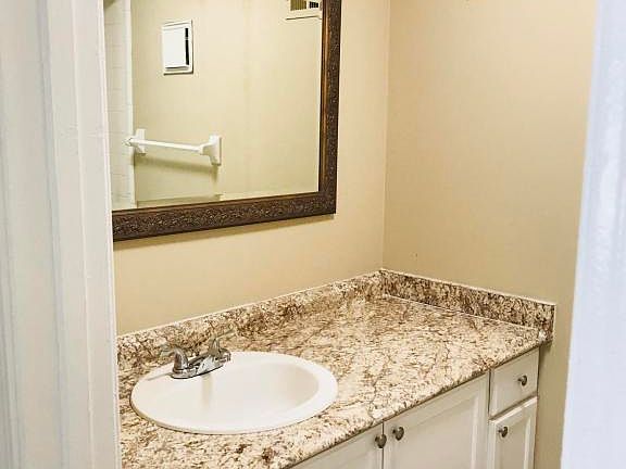 4th image of 3411 Excalibur Way E