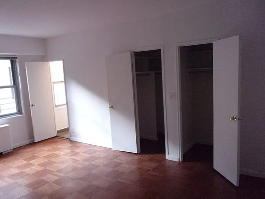 Rented by Carlyle Property Management | media 4