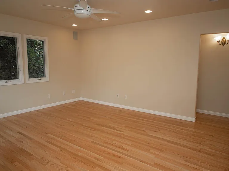 234 Roycroft Ave #C — Photo 6