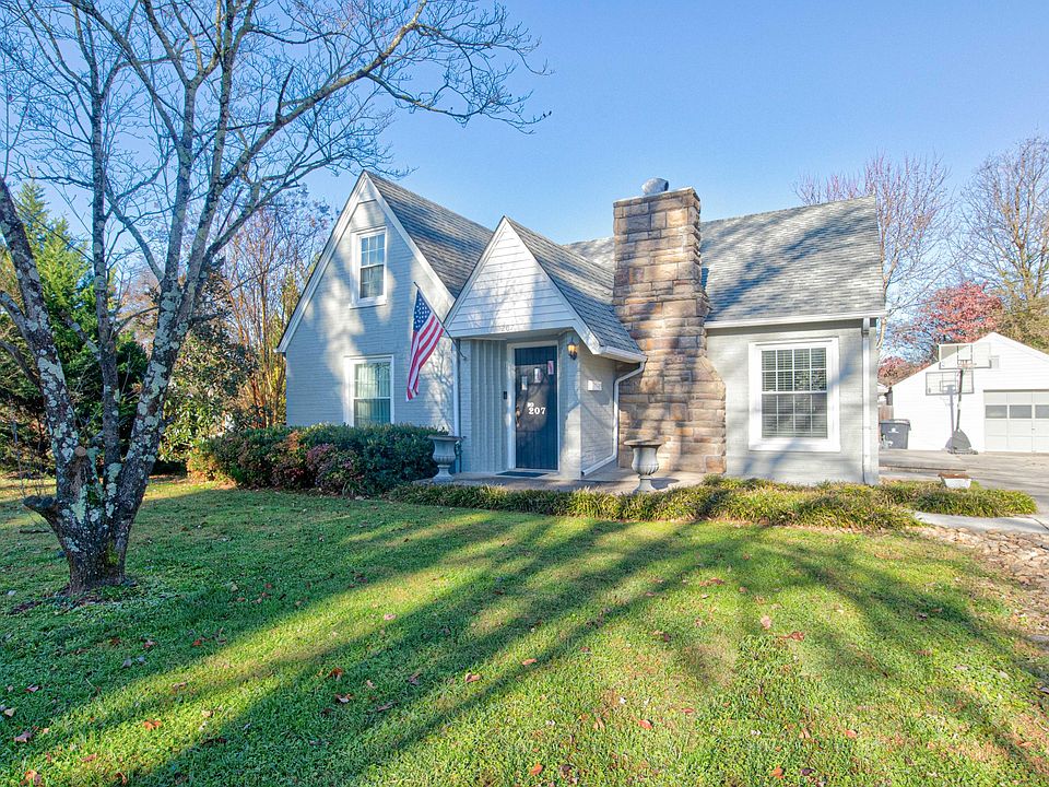 1st image of 207 Hillcrest Dr