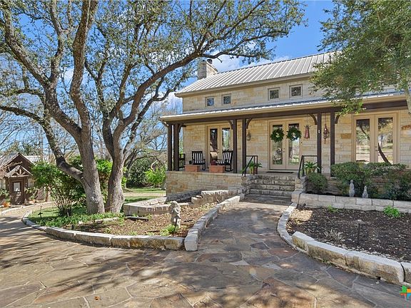 3rd image of 913 Southridge Rd