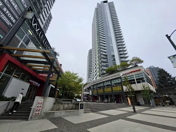488 SW Marine Dr #2905, Vancouver, BC V5X 0C6
